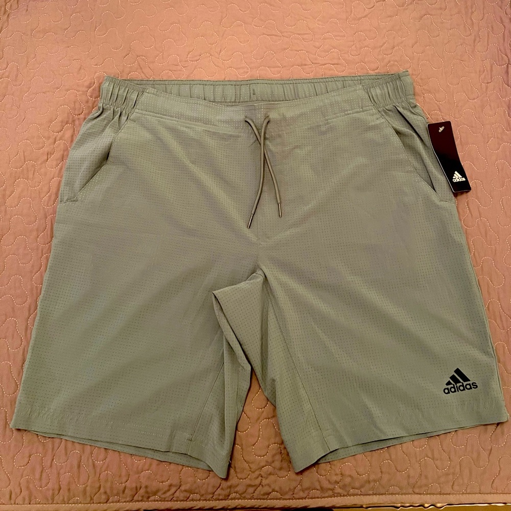 NWT. Adidas Green Olive Athletic Shorts Lightweight Elastic Waist. Size L